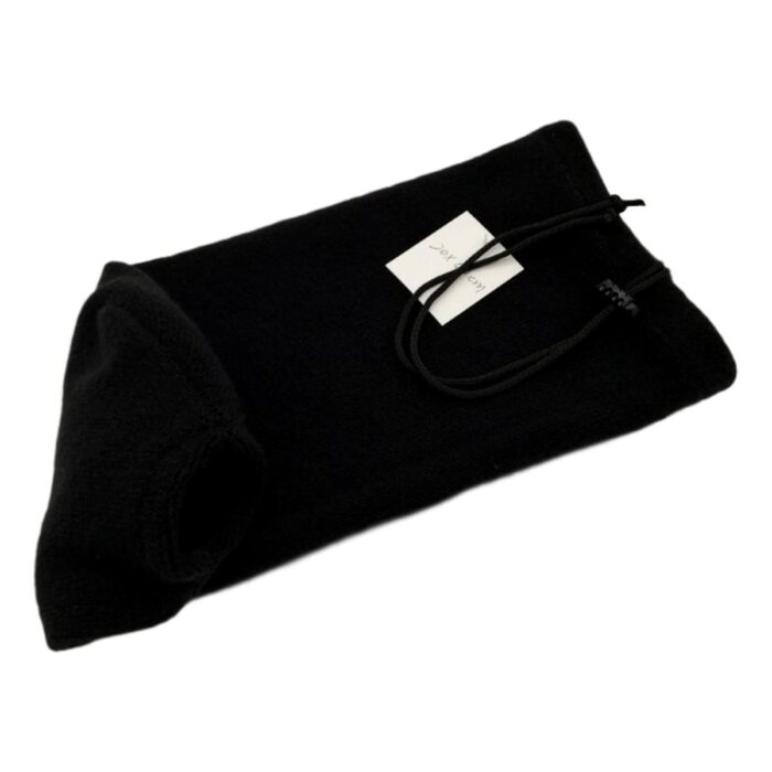 Alternative view of CAPA PARA DEFENSA VERMELHO